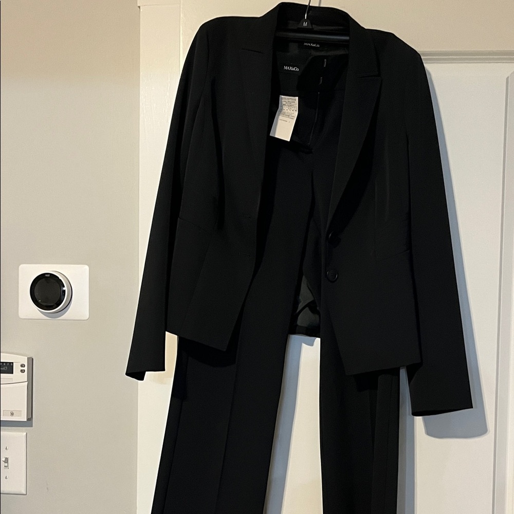 Max & Co classic navy suit